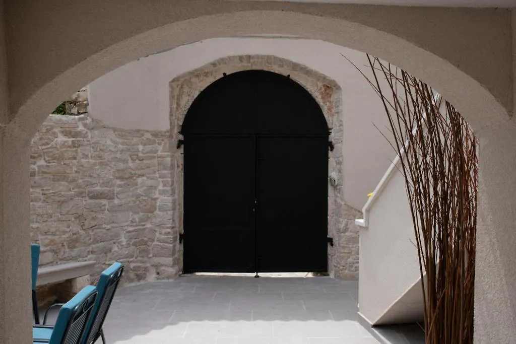 Moderno 3 Casa Vecchia Villa Peroj 0*,  Croatia
