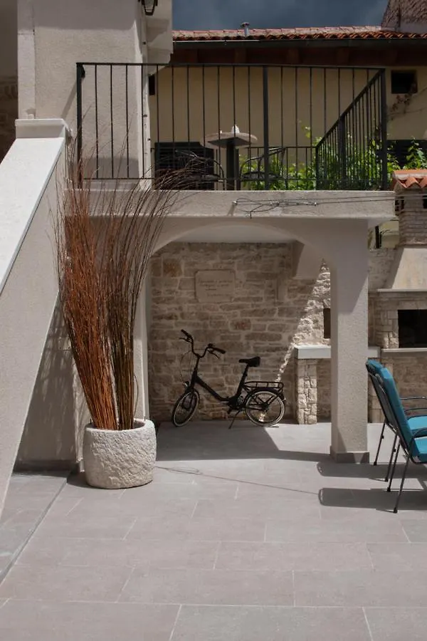 Moderno 3 Casa Vecchia Villa Peroj Hırvatistan